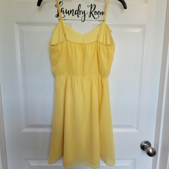 Bright Yellow Mini Ruffle Sweetheart Neck‎ Summer Sun Dress Size Small - Picture 3 of 14